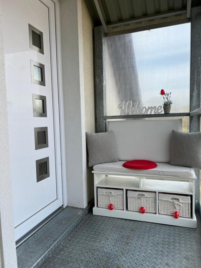 Villa Relax KomfortLak Gárdony Exteriör bild
